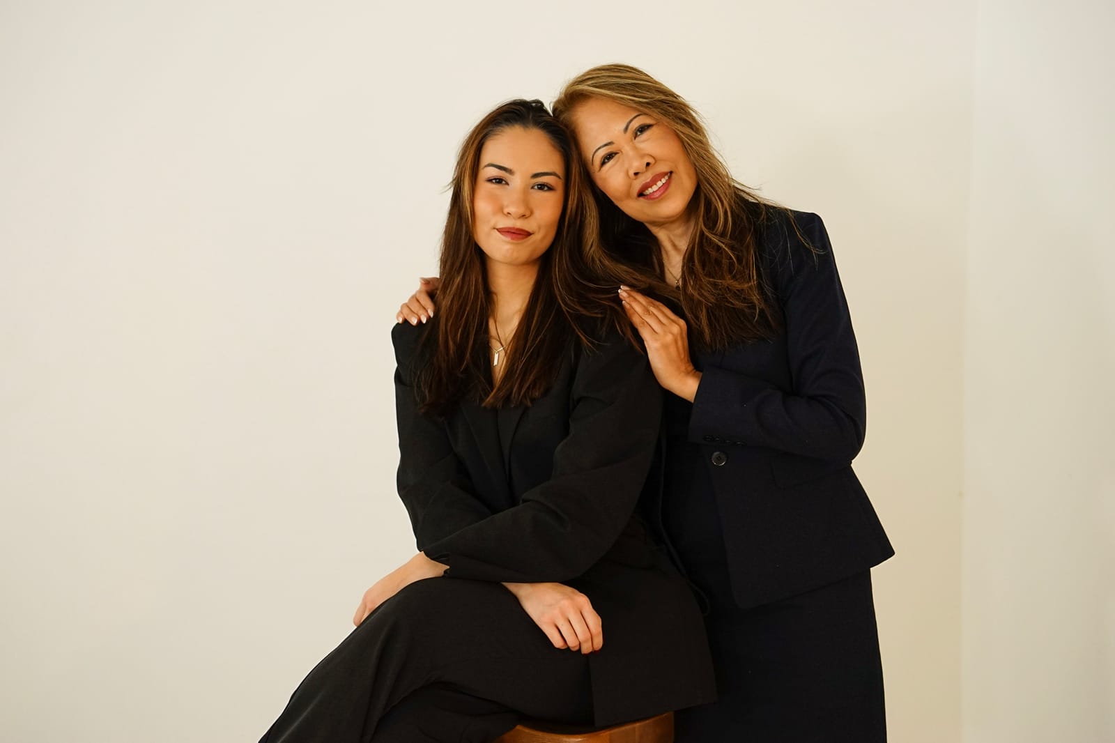 Thiphaphone und Lisa - Mutter und Tochter im Familienunternehmen